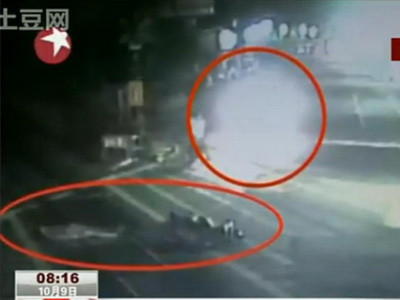 Nesimtire criminala: calcat de tren pentru ca nimeni nu l-a ajutat! VIDEO