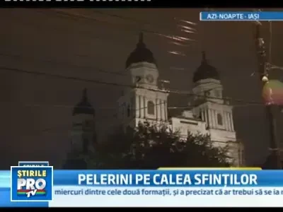 Zile de rugaciune la Iasi: mii de pelerini se inchina la Sf. Parascheva