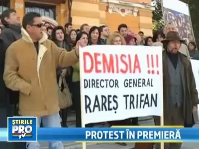 Artistii Operei din Cluj protesteaza:ingheata de frig in sala de spectacole