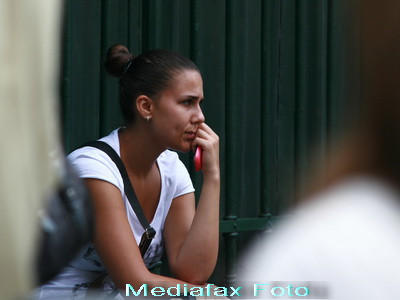 Albina a parcurs 8+8√10 metri in gradina cu flori. Calculeaza-ti nota la Testele Nationale