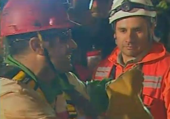 Actori in telenovela vietii: minerii chilieni si miracolul numarului 33