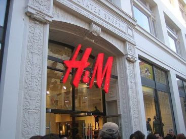 Linia de demarcație dintre genuri, din ce în ce mai fină. Decizia H&M în privința hainelor