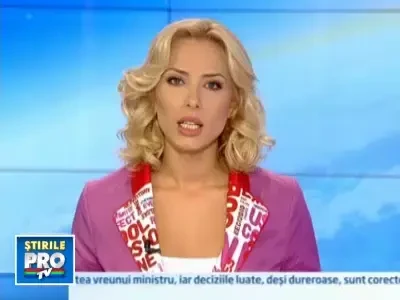 O girafa de la ZOO a nascut cu public