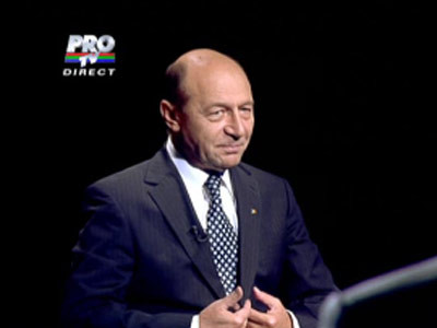 Basescu: Trebuie sa continue reducerea de personal