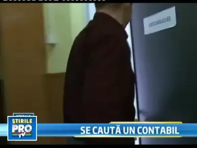 Nu poate sa mai plateasca salariile angajatilor pentru ca nu are contabil