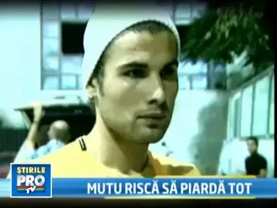 Mutu risca sa piarda tot. Ar putea fi exclus din lotul Fiorentinei