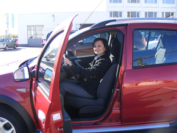 (P) Grandi.ro, site-ul unde un Sandero Stepway costa 1,06 Euro