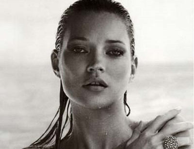 Kate Moss se casatoreste in iulie