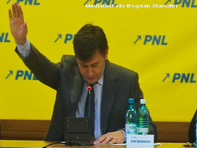 Sarbu: Antonescu va reveni in Senat miercuri, pana atunci a fost prelungita delegarea pentru Filip