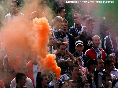 Ciomageala microbista!24 de persoane retinute inaintea partidei Astra-Rapid