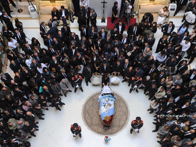 Argentina in doliu, dupa moartea fostului presedinte Nestor Kirchner