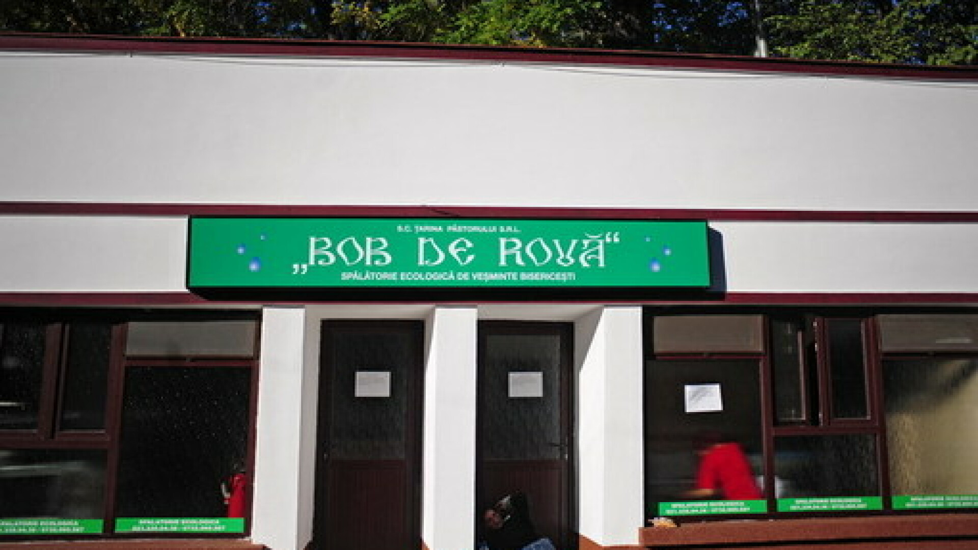 BOR in afaceri lumesti: Curatatoria "Bob de Roua" si croitoria "Reverenda"