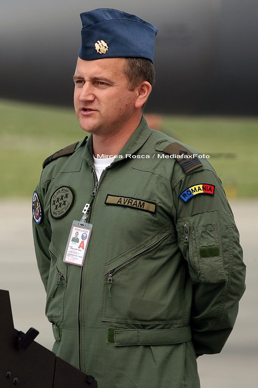 Lacrimi pentru un erou! Pilotul Sorin Avram, inmormantat