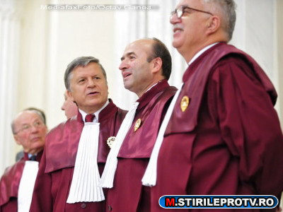 Pe 4 ianuarie, CC decide soarta invatamantului romanesc