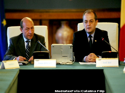 Guvernul impune CAS de 5,5% pentru pensiile de peste 740 lei, din 2011