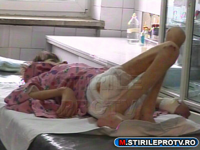 Fata de 16 ani care cantarea doar 13 kilograme a murit. Mama, anchetata