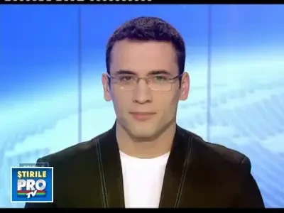 Honey, cainele pescar! Mananca somoni prinsi chiar de el