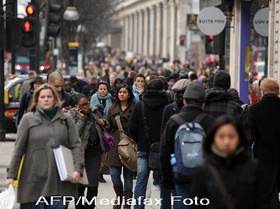 Solutia englezeasca pentru aglomeratie: culoare de viteza, pe trotuar