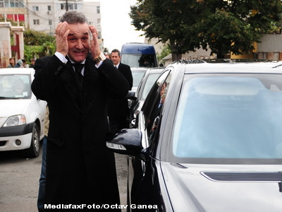 Becali vrea ca liderul libian Kadhafi sa fie dat jos! Vezi de ce! VIDEO