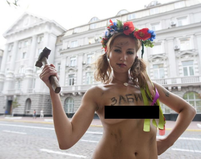 43 de poze cu cele mai HOT proteste anti-prostitutie! GALERIE FOTO