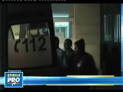 Sub efectul etnobotanicelor, doi tineri au incercat sa-i muste pe medici