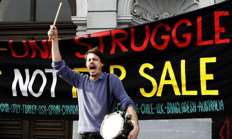 Studentii britanici, din nou in strada! Taxele de scolarizare se vor majora