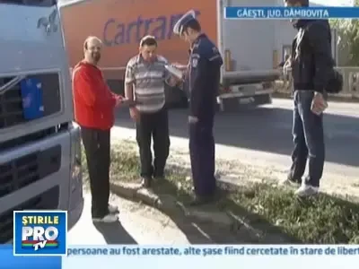 Lovit in plin de o masina in timp ce mergea pe marginea drumului!