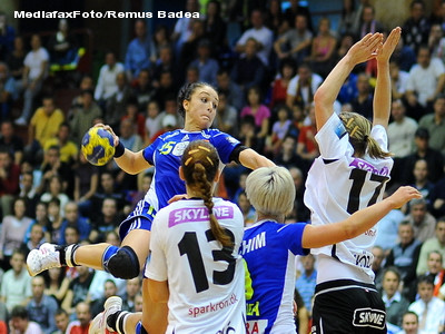 Oltchim Valcea s-a calificat in grupele principale ale Ligii Campionilor