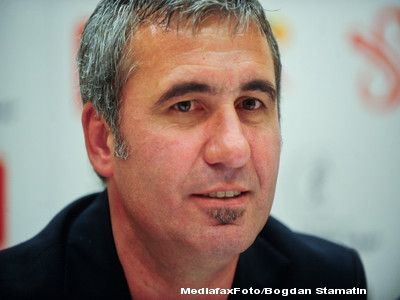 Hagi vrea doi colegi din Generatia de Aur sa-l ajute la Nationala