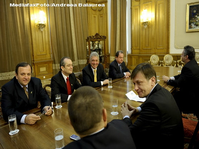 Ludovic Orban spune ca fuziunea PNL - PDL ar putea avea loc la sfarsitul lui iulie. Cum va fi ales candidatul la Cotroceni