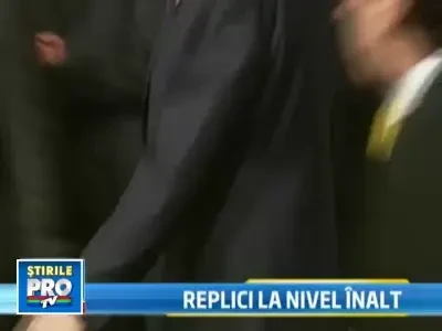 Razboi rece intre Basescu si Sarkozy la summit-ul NATO.Video