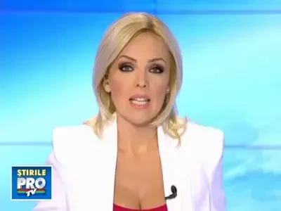 Investitie "tare": penis nou pentru statuia lui Berlusconi