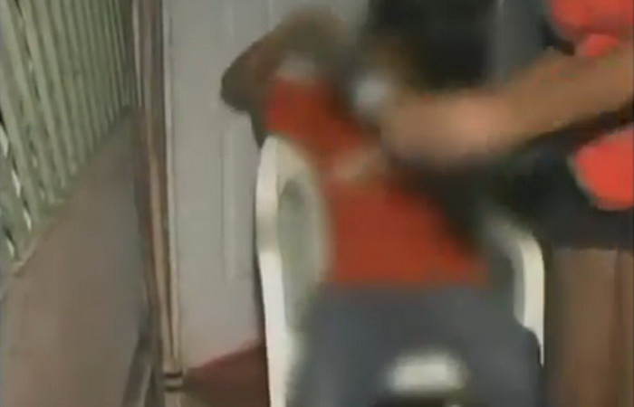 VIDEO - un baiat de 11 ani mutat din loc de o fantoma!