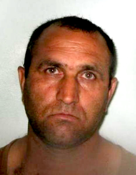 Cersetor la Londra, traia regeste in Romania. Si-a facut vila din ajutoare