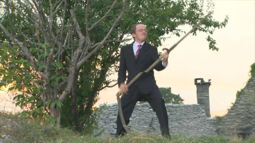 Asculta AICI “Imnul disperatului - Sa ne distram”, un produs marca SRC