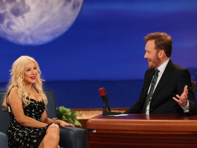 Christina Aguilera canta o noua piesa din Burlesque VIDEO PREMIERA