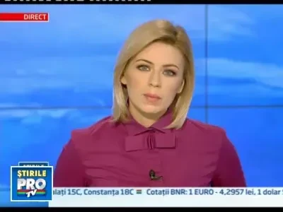 Imprudenta costa.Mergea cu o caruta nesemnalizata si a fost lovit de masina