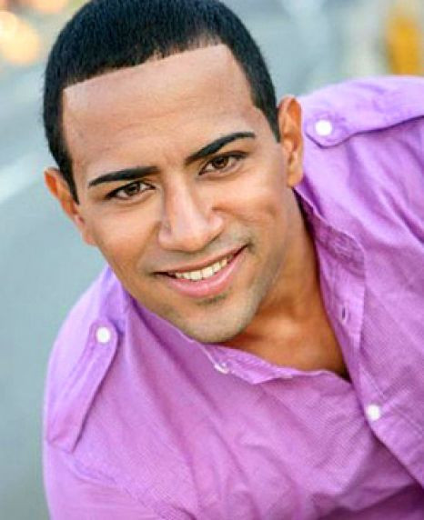 Un actor din "Betty cea urata" i-a taiat gatul propriei mame cu o sabie!