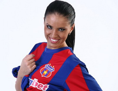 CONCURS: Iubite de stelisti – castiga bilete la Steaua-Liverpool!