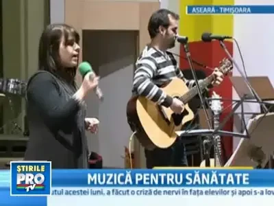 Studentii de la Medicina au dat halatele albe pe microfoane si chitare