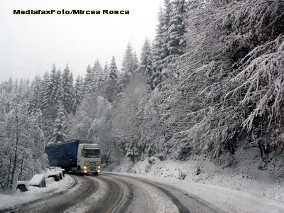Ninsoare in 12 judete din tara! La Balea Lac stratul de zapada are 60 cm