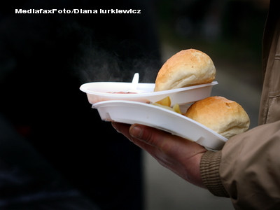 Primaria sectorului 2 a pregatit 13.000 de portii de fasole de 1 Decembrie