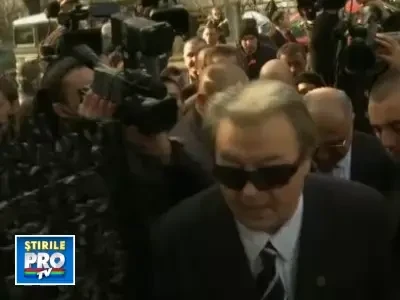 Circ la PRM. Corneliu Vadim Tudor era sa ramana fara sediu de partid