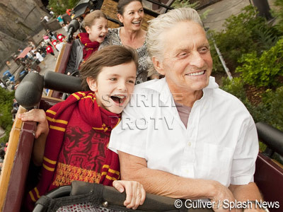 Vesti bune! Michael Douglas: Tumoarea a disparut. Sunt din nou sanatos!