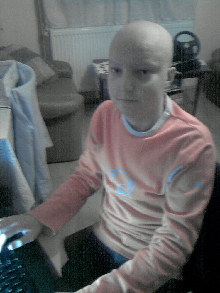 "Ma numesc Mihai, am 15 ani si vreau sa ma vindec de cancer limfatic"