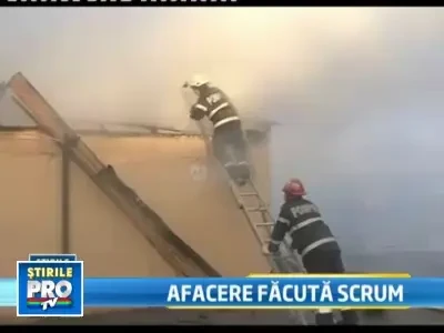 Cu paguba de 80.000 de euro si amenda! Depozitul i-a luat foc