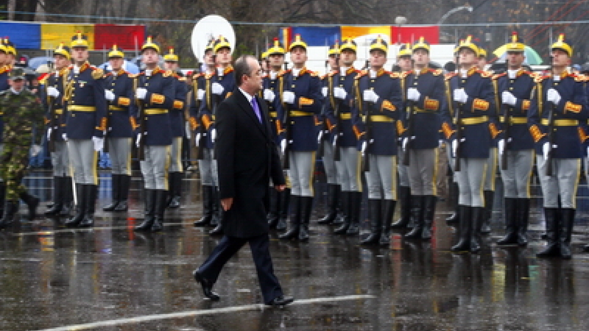 Melescanu: Prezentarea onorului lui Boc, mai mult decat eroare, prostie!