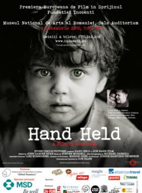 Documentarul Hand Held are premiera la Bucuresti pe 4 decembrie