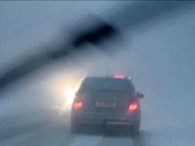 Iarna in Postul Pastelui.Drumuri blocate, copaci cazuti, sate rupte de lume