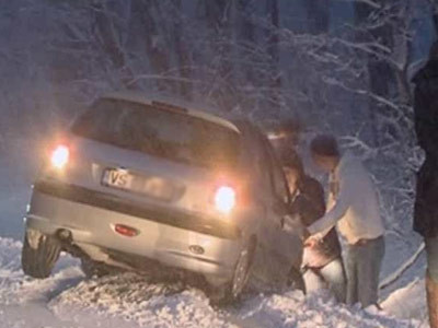 Accidente in lant! Doua tiruri s-au ciocnit, un altul a avariat un muzeu